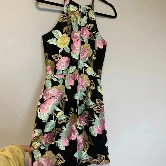 Dress the Population black  halter embroidered floral dress - Picture 2 of 7